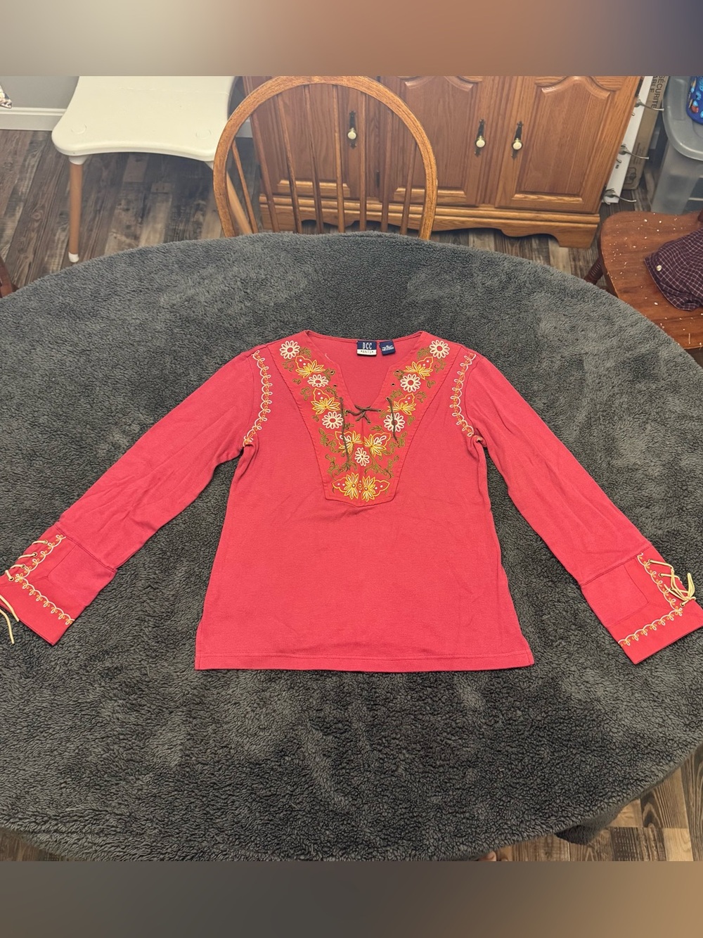Y2K DCC Knits Embroidered Floral Boho Top Burgundy Lace Up Sleeves M Cotton